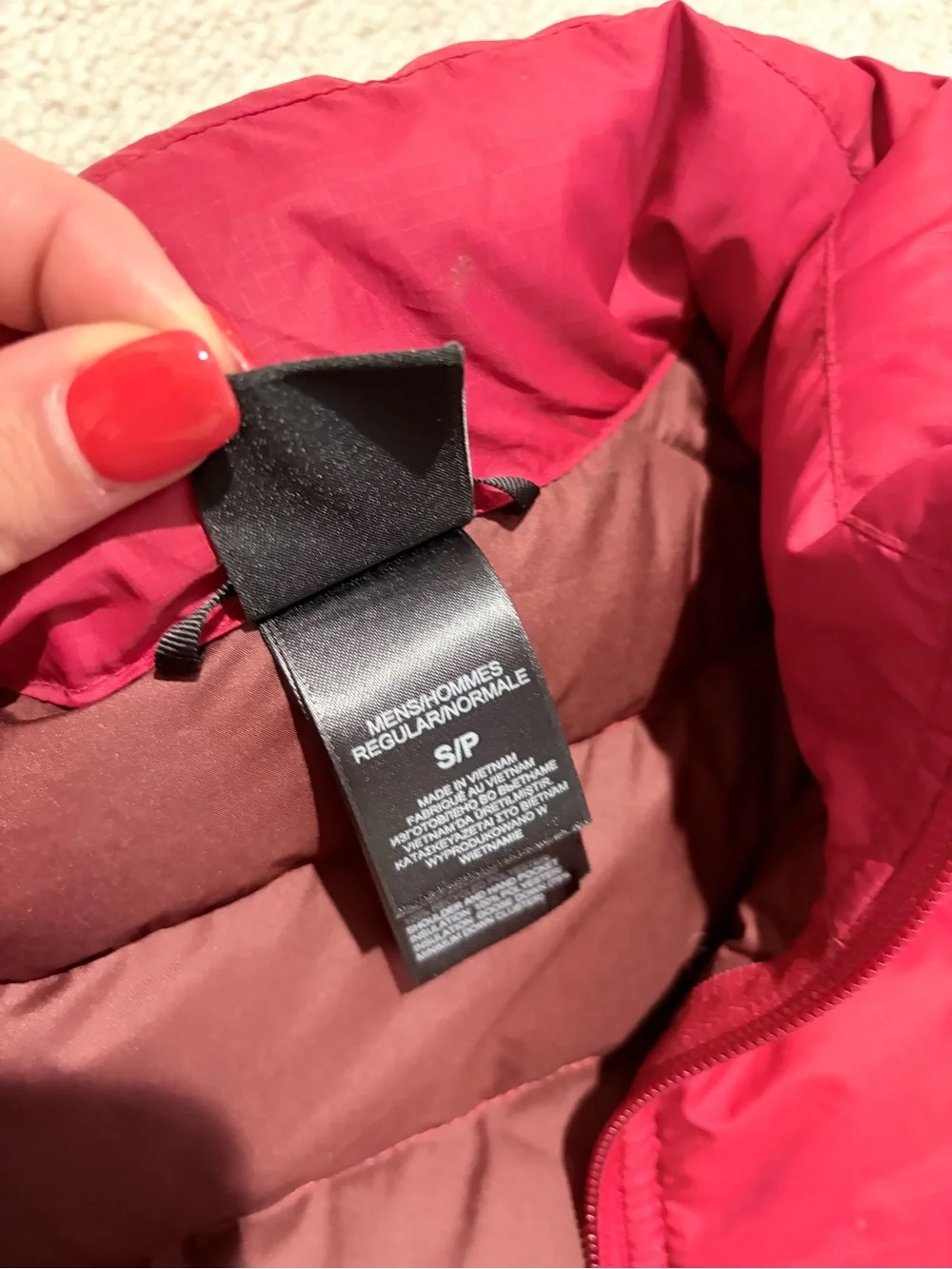 The North Face Men’s Small Red 550 Fill Down Puffer Vest